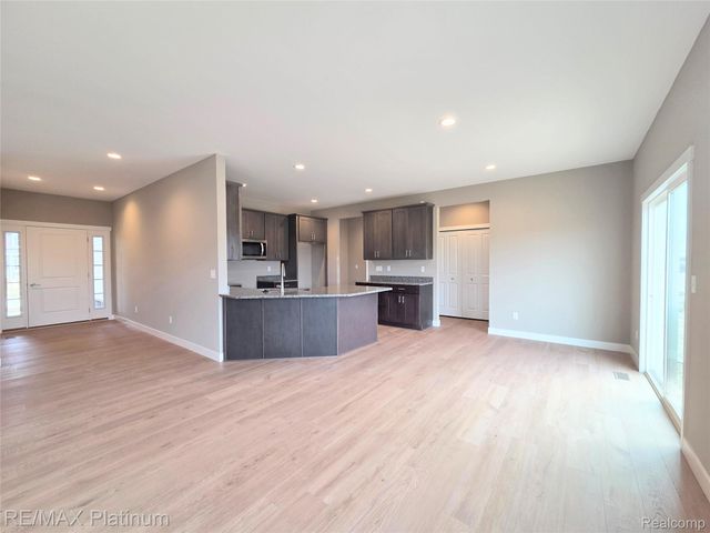 13306 Westwinds Drive, Fenton Charter Township, MI 48451