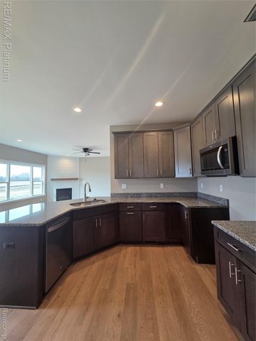 13306 Westwinds Drive, Fenton Charter Township, MI 48451
