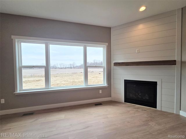 13306 Westwinds Drive, Fenton Charter Township, MI 48451