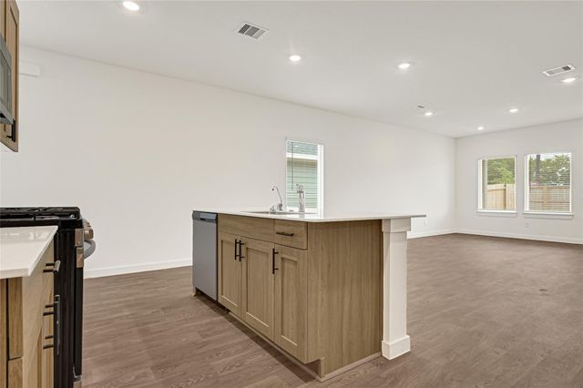 10618 Dogwood Sky Drive, Beasley, TX 77417