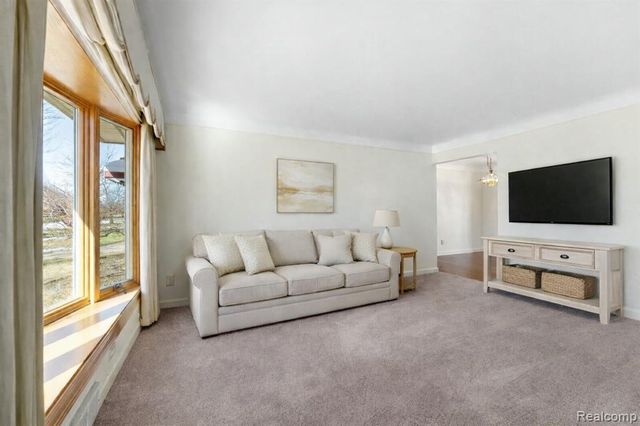 3345 Maidstone Street, Trenton, MI 48183