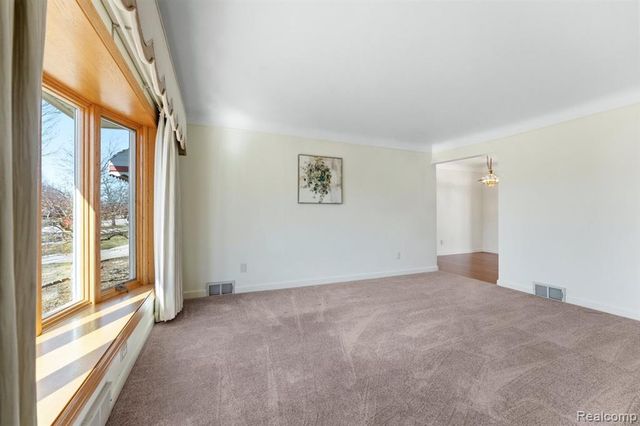 3345 Maidstone Street, Trenton, MI 48183