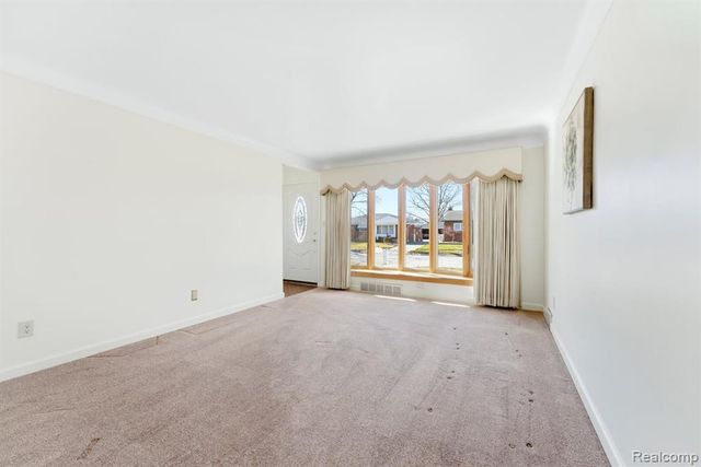 3345 Maidstone Street, Trenton, MI 48183