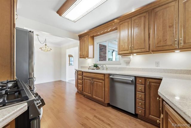 3345 Maidstone Street, Trenton, MI 48183