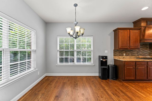 1002 Glessner DR, Spring Hill, TN 37174