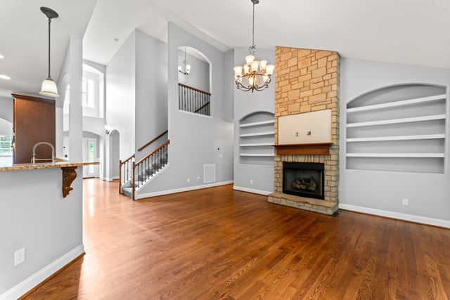 1002 Glessner DR, Spring Hill, TN 37174