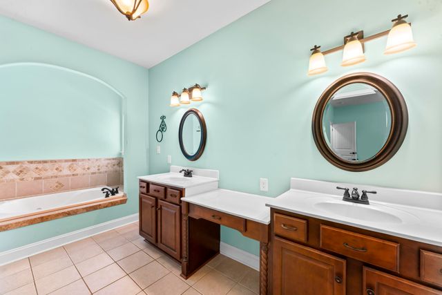 1002 Glessner DR, Spring Hill, TN 37174