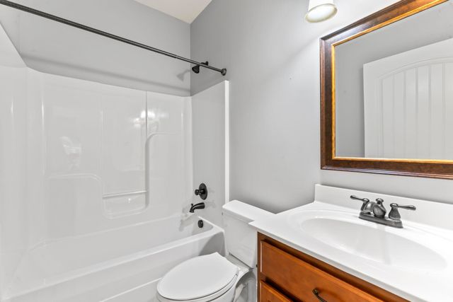 1002 Glessner DR, Spring Hill, TN 37174