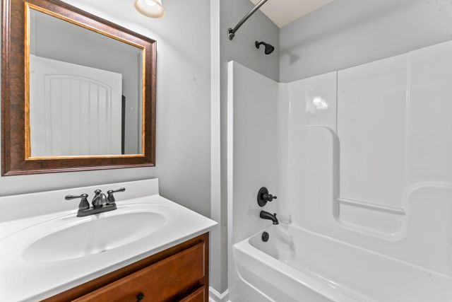 1002 Glessner DR, Spring Hill, TN 37174