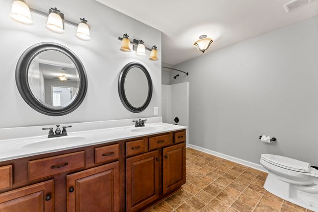 1002 Glessner DR, Spring Hill, TN 37174
