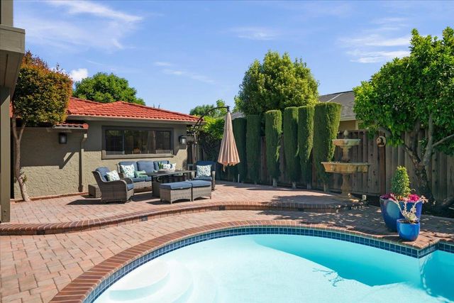 272 Belblossom Way, Los Gatos, CA 95032