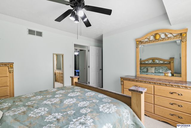 5105 Edinburgh Street, Omaha, NE 68157