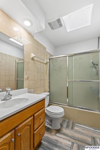 5105 Edinburgh Street, Omaha, NE 68157