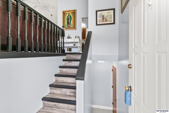 5105 Edinburgh Street, Omaha, NE 68157