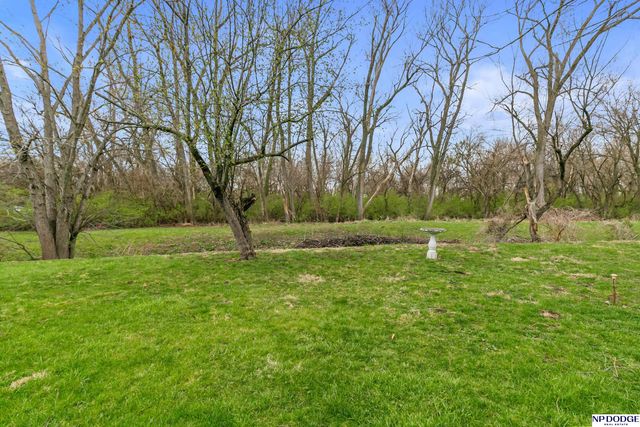 5105 Edinburgh Street, Omaha, NE 68157