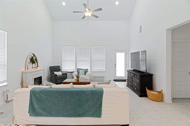 237 Sand Lily LN, Georgetown, TX 78626