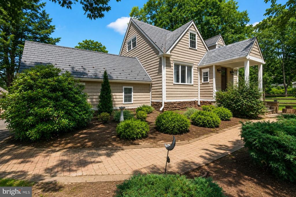 84 LAMBERTVILLE HOPEWELL RD, HOPEWELL, NJ 08525 — photo 2