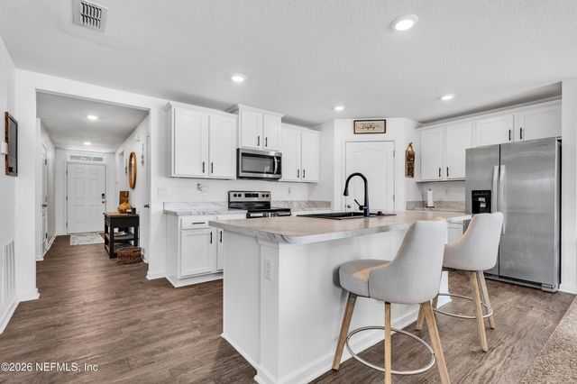 2437 FALLING STAR Lane, Green Cove Springs, FL 32043