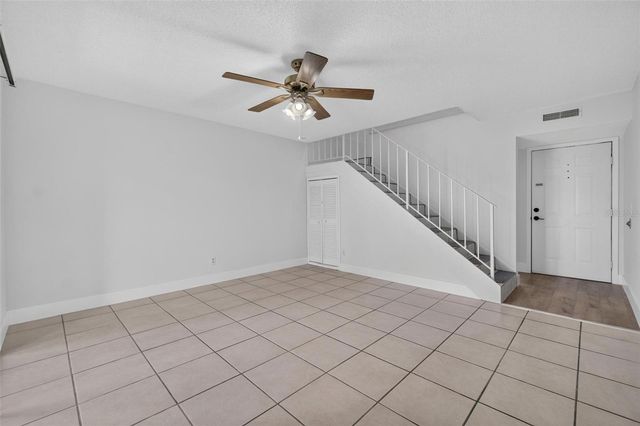 14452 REUTER STRASSE CIRCLE 710, Tampa, FL 33613