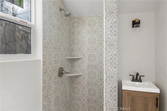 24511 4th, San Bernardino, CA 92410