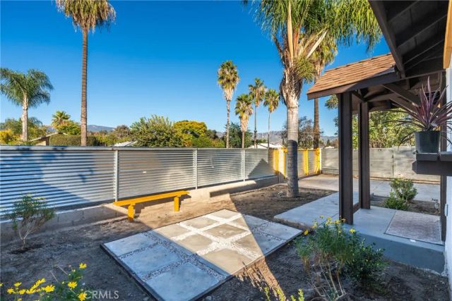 24511 4th, San Bernardino, CA 92410