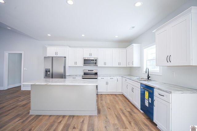 139 Ayly Estates Drive, Mayfield, KY 42066