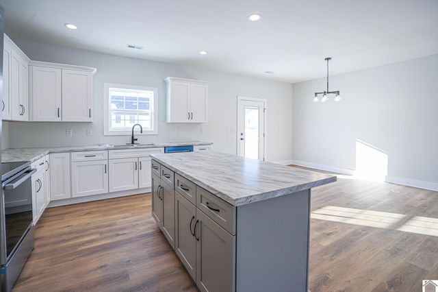 139 Ayly Estates Drive, Mayfield, KY 42066