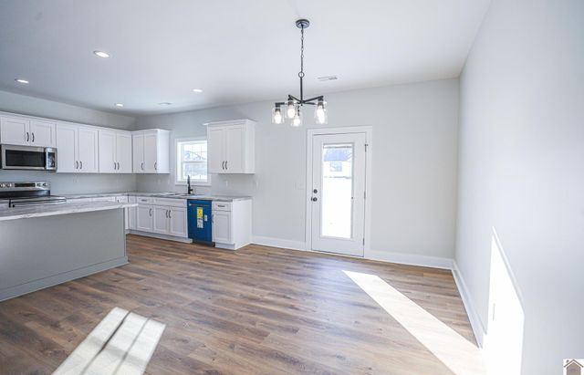 139 Ayly Estates Drive, Mayfield, KY 42066