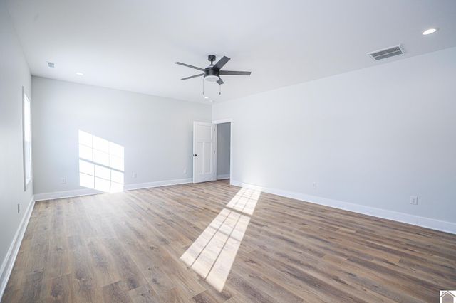 139 Ayly Estates Drive, Mayfield, KY 42066