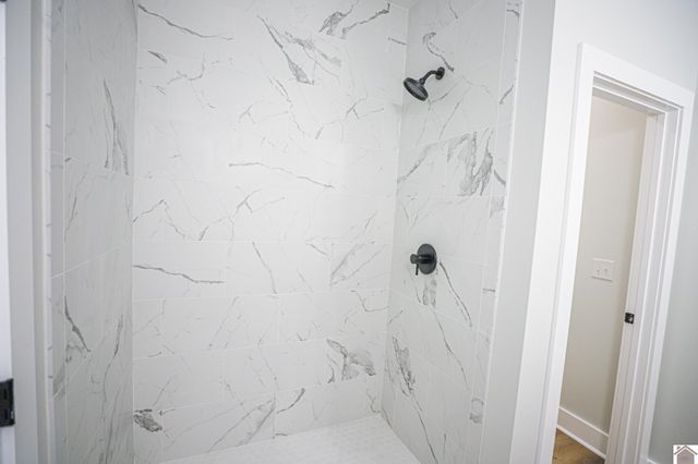 139 Ayly Estates Drive, Mayfield, KY 42066