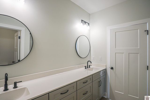 139 Ayly Estates Drive, Mayfield, KY 42066