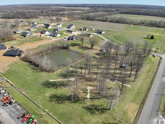 139 Ayly Estates Drive, Mayfield, KY 42066