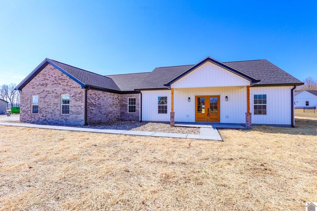 139 Ayly Estates Drive, Mayfield, KY 42066