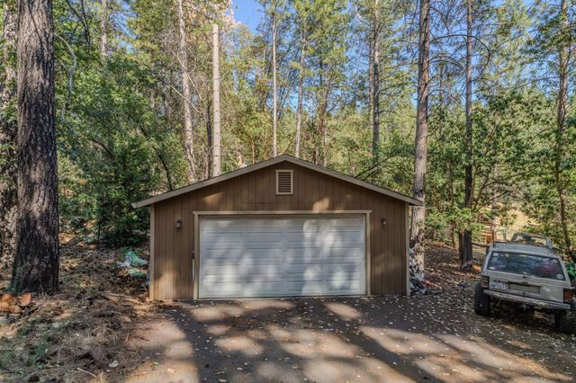 23190 Alaire Ln, Pioneer, CA 95666