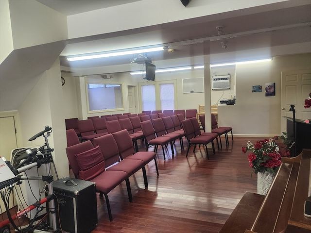 762 Southern Artery, Quincy, MA 02169