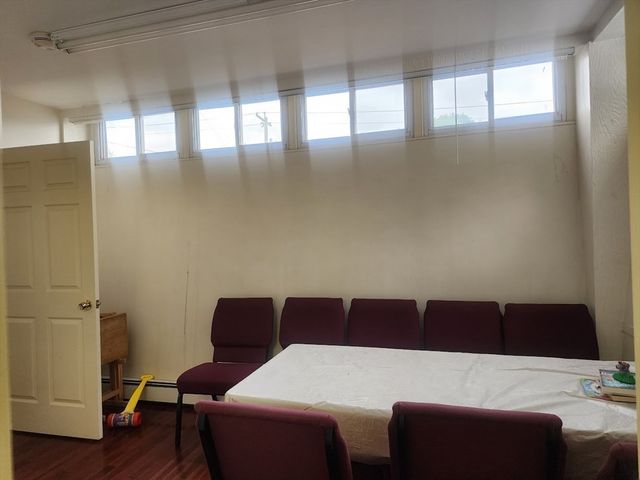 762 Southern Artery, Quincy, MA 02169