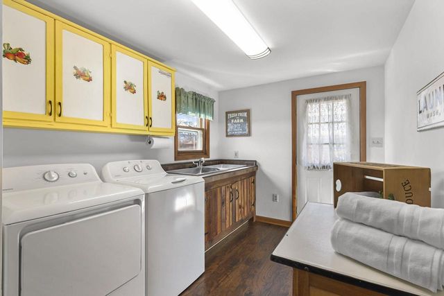 10819 N Highway 14, Brooklyn, WI 53521