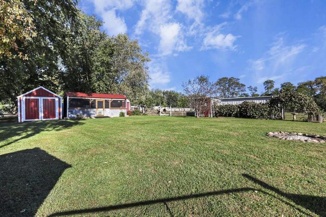 10819 N Highway 14, Brooklyn, WI 53521