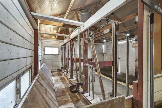 10819 N Highway 14, Brooklyn, WI 53521