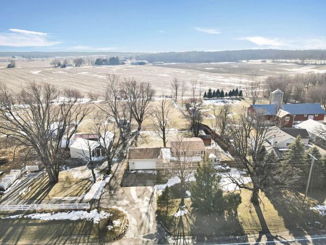 10819 N Highway 14, Brooklyn, WI 53521