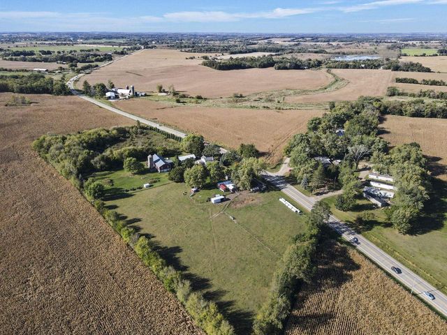 10819 N Highway 14, Brooklyn, WI 53521