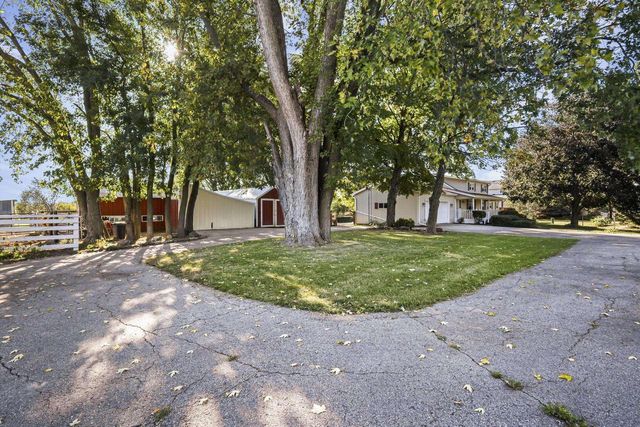 10819 N Highway 14, Brooklyn, WI 53521