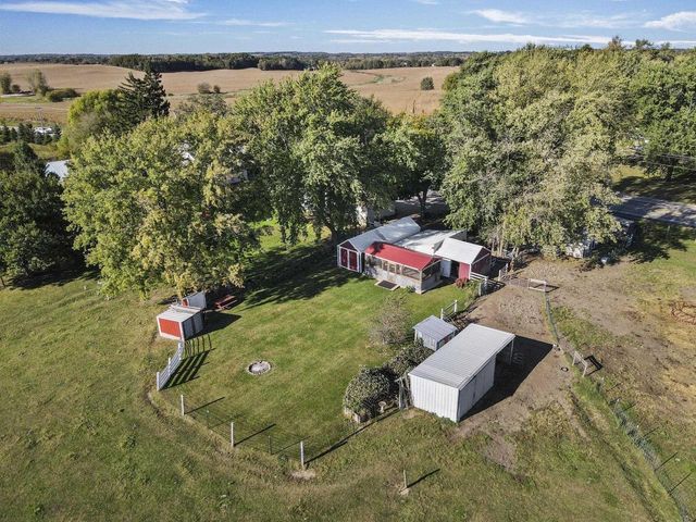 10819 N Highway 14, Brooklyn, WI 53521