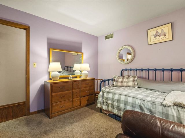 584 SUNNYFIELD Road, Belvidere, IL 61008