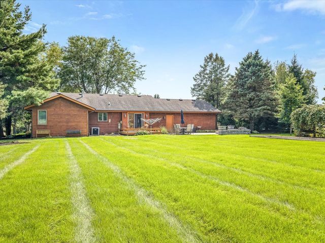 584 SUNNYFIELD Road, Belvidere, IL 61008