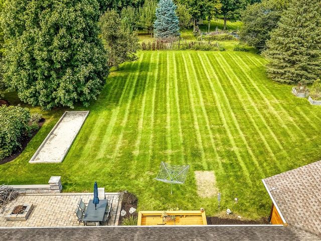 584 SUNNYFIELD Road, Belvidere, IL 61008