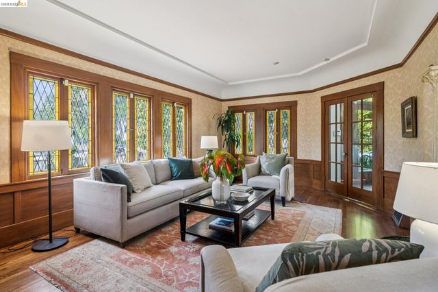 824 Paru St, Alameda, CA 94501