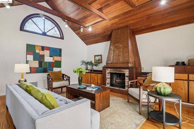 824 Paru St, Alameda, CA 94501