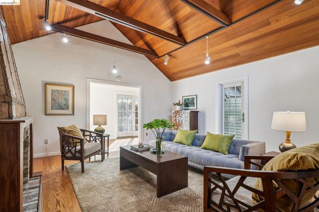 824 Paru St, Alameda, CA 94501