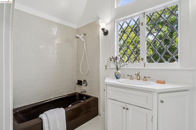 824 Paru St, Alameda, CA 94501